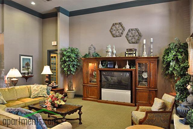 Stone Lake Apartments - Photo 3 of 25