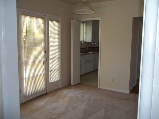 826 N Van Ness Ave - Photo 3 of 7