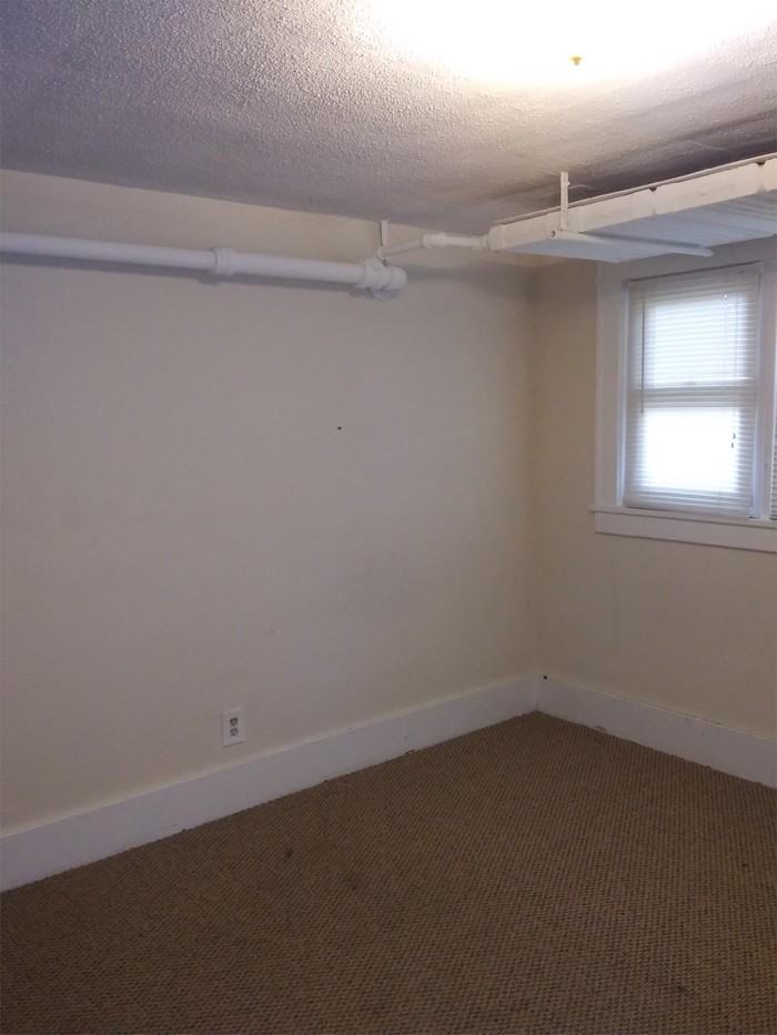 900 Wilcox Street - Photo 2 of 10