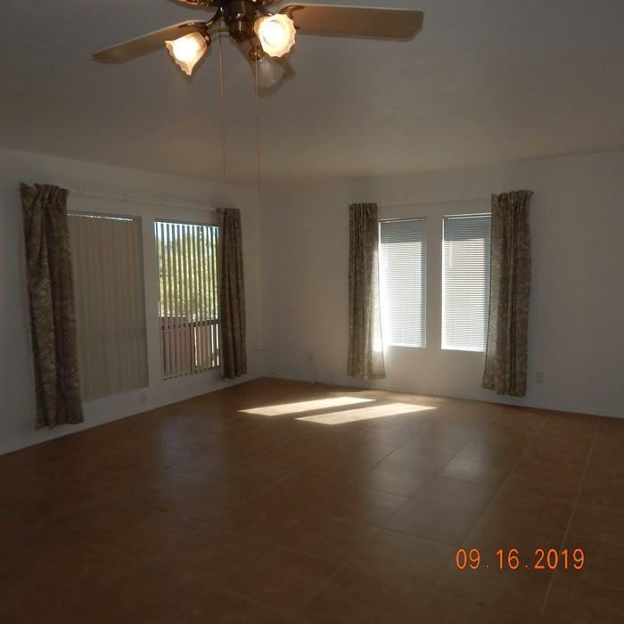 295 West Placita De Los Anillos - Photo 3 of 20