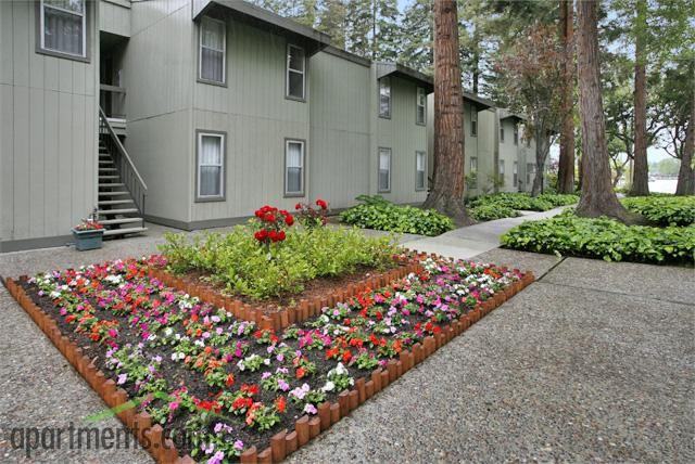 Riverdeck Apartments - Photo 3 of 13