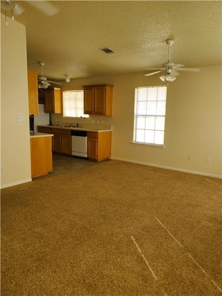 2305 S 2nd St - Photo 3 of 14