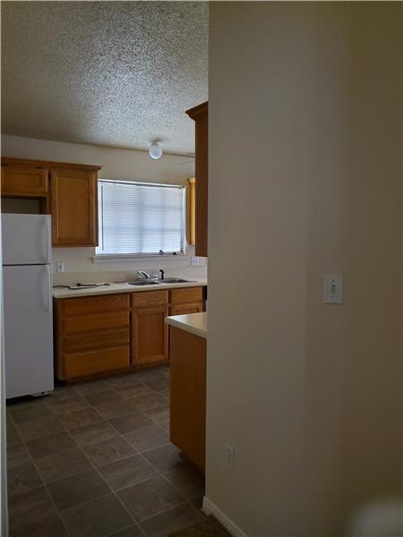 2305 S 2nd St - Photo 5 of 14