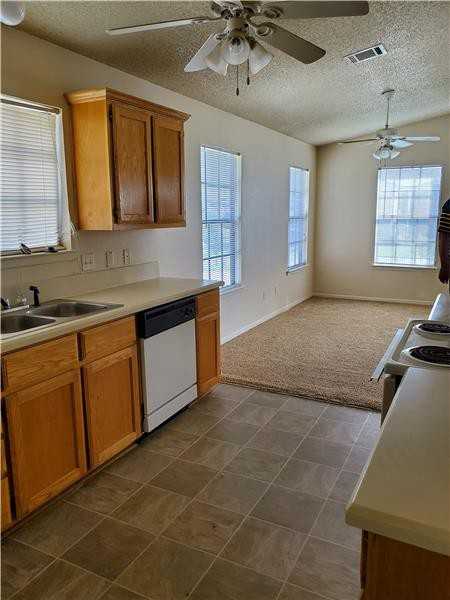 2305 S 2nd St - Photo 6 of 14