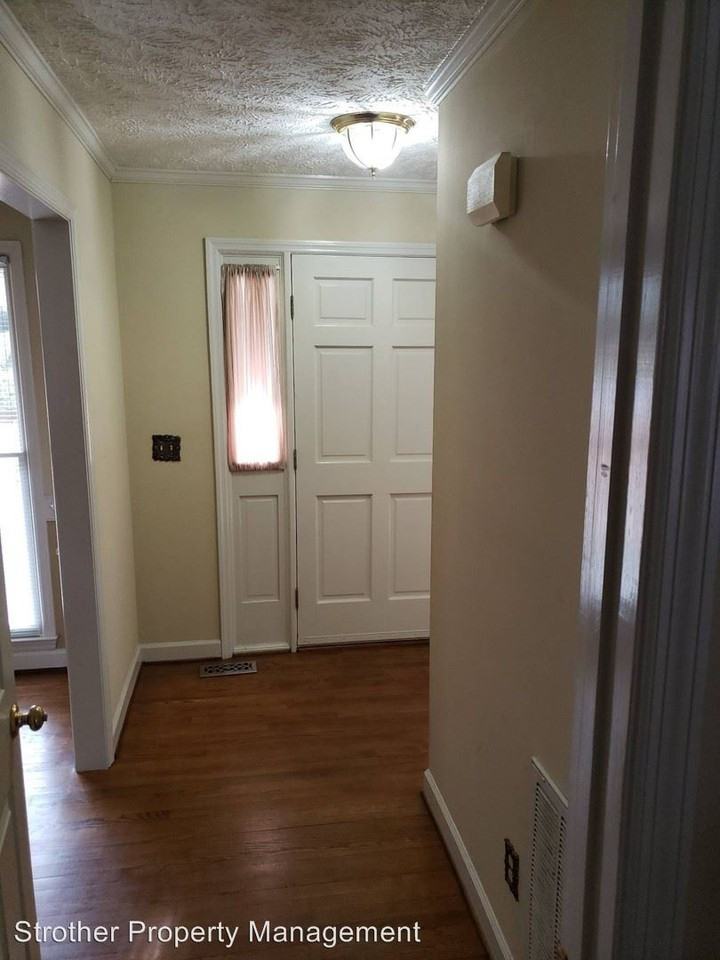 632 Bromsworth Trail - Photo 2 of 16