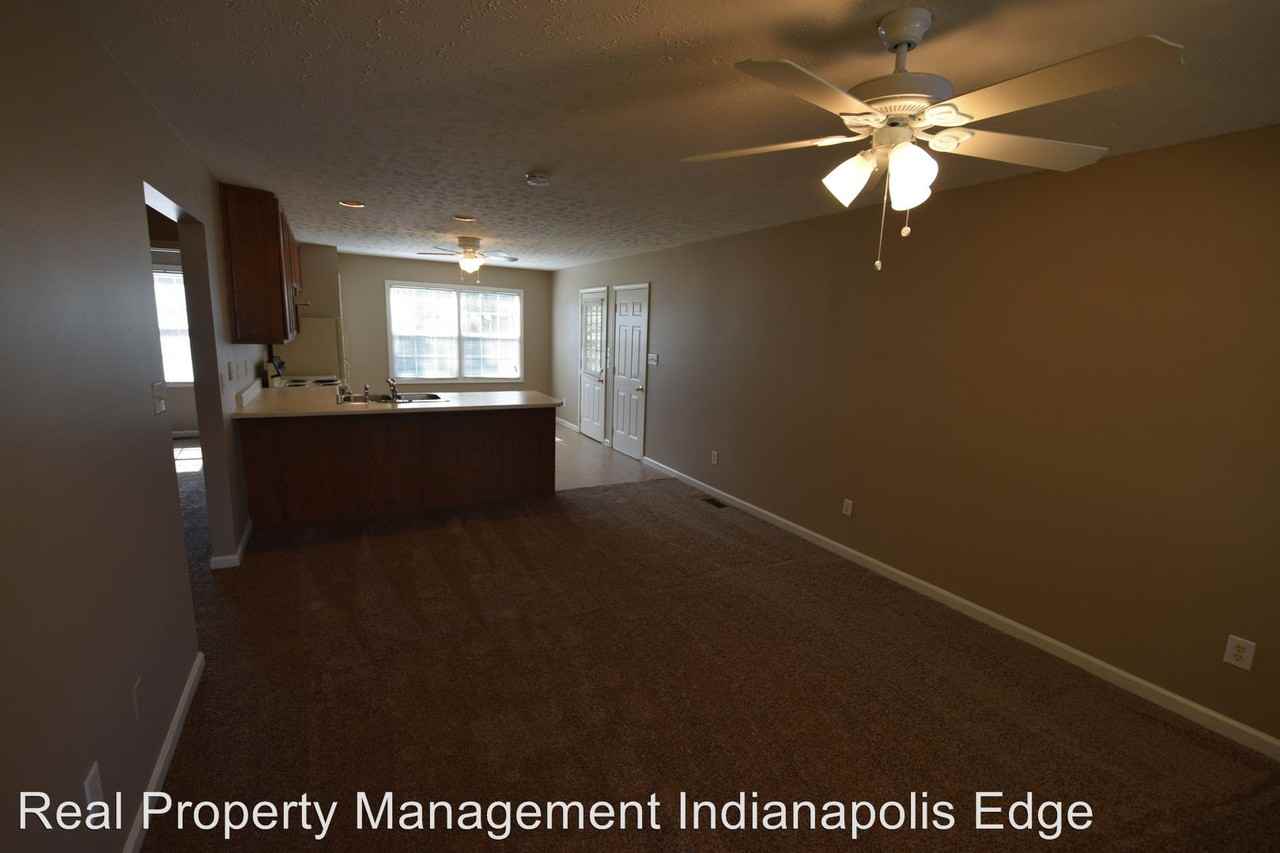 205 W. Knox St - Photo 2 of 9