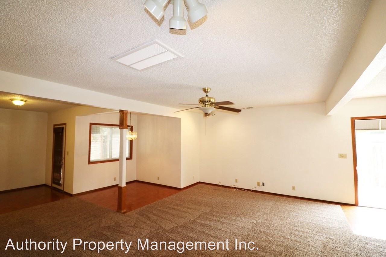 740 West Street - Photo 3 of 15