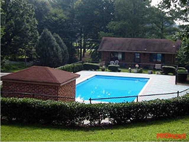 Country Gardens - Photo 2 of 5