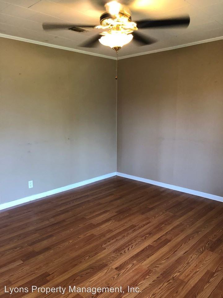 601 Memorial Dr - Photo 2 of 33