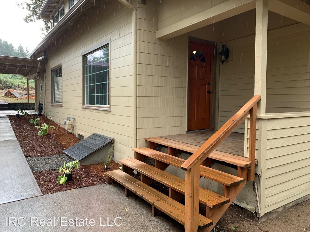 18860 Se Hwy 212 - Photo 2 of 3