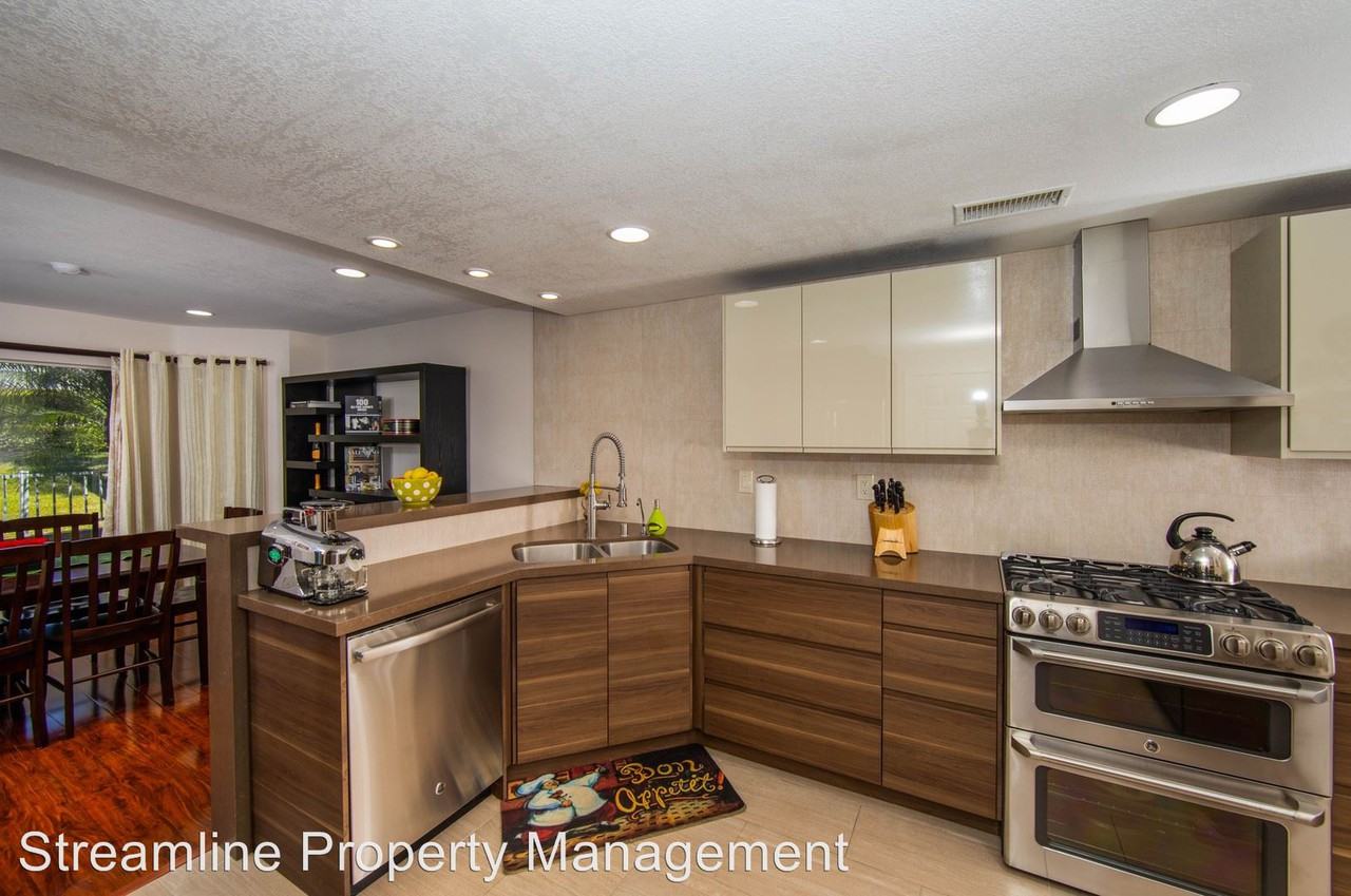 24361 Hilton Way - Photo 3 of 34