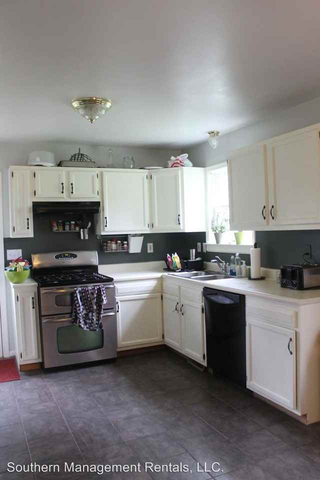 111 Shawnee Drive - Photo 2 of 6