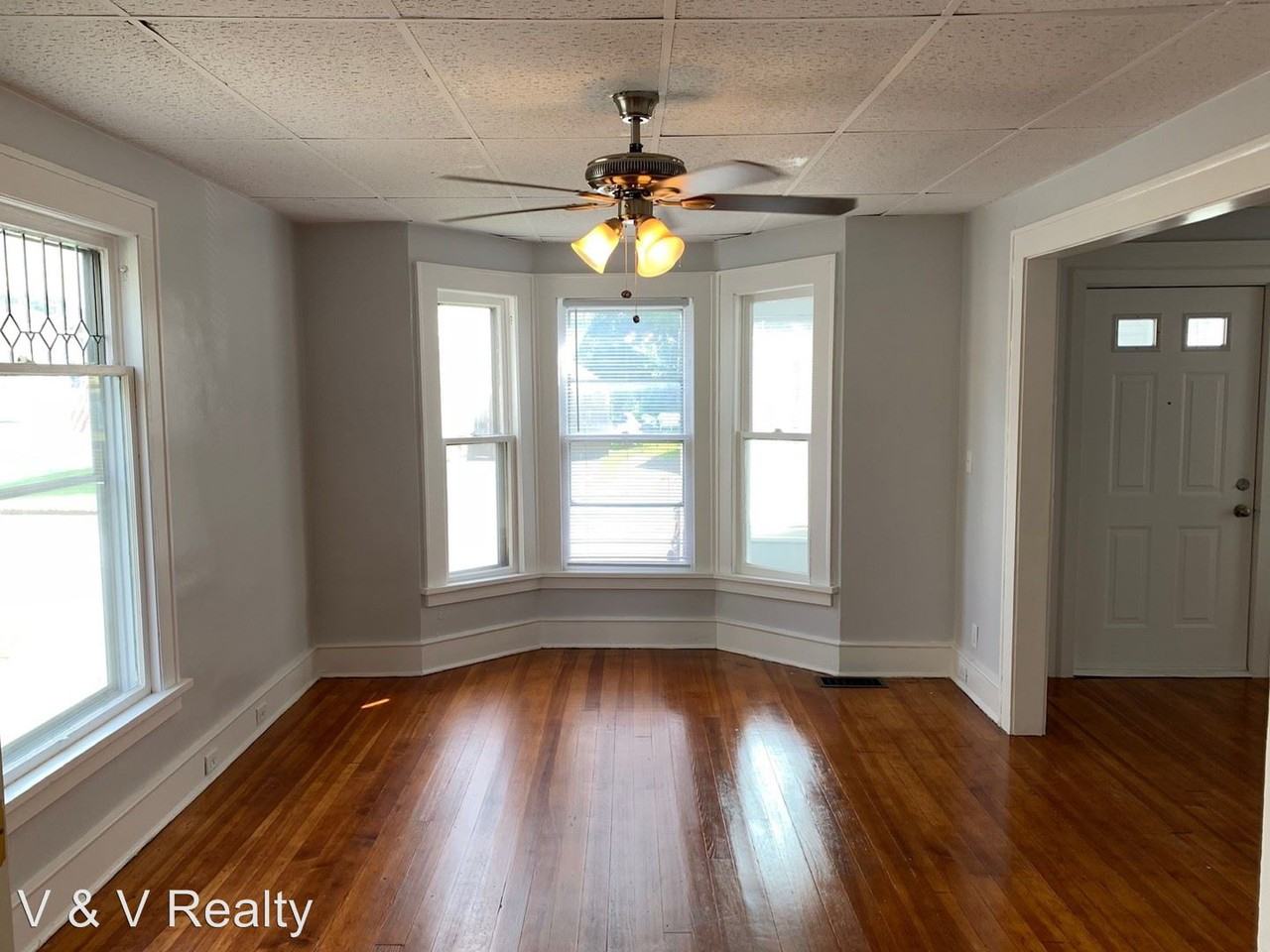 106 Hiram Ave - Photo 3 of 14