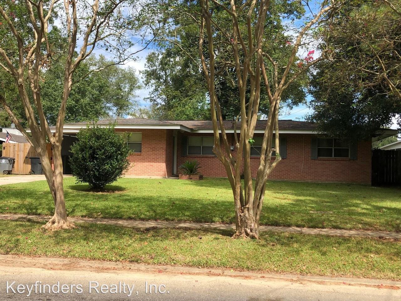 8017 Sholar Dr. - Photo 2 of 15