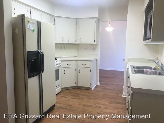 710 Brigadoon Cir - Photo 2 of 12