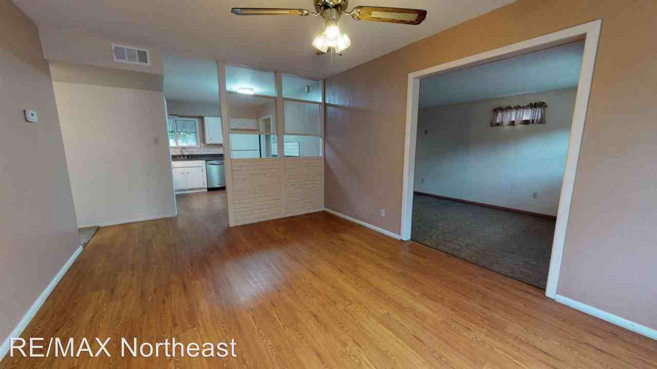 110 Covina Avenue - Photo 2 of 17