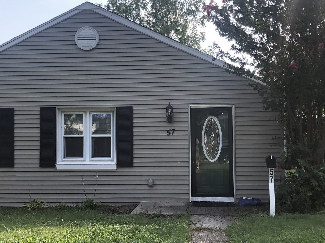57 Florence Ave - Photo 2 of 19