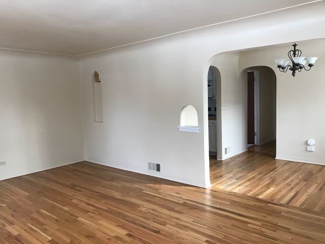 572 S High St - Photo 3 of 13