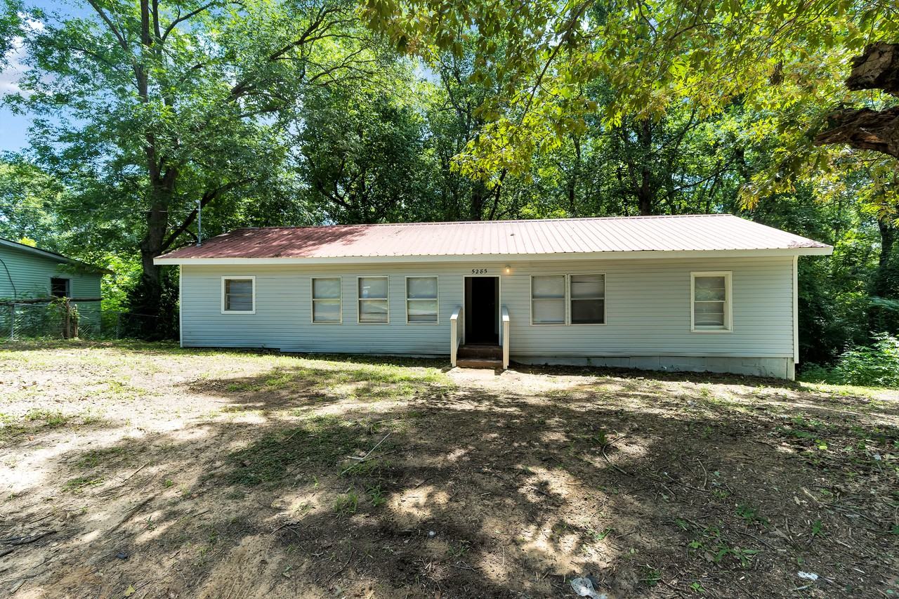 5285 Walnut Dr - Photo 2 of 34