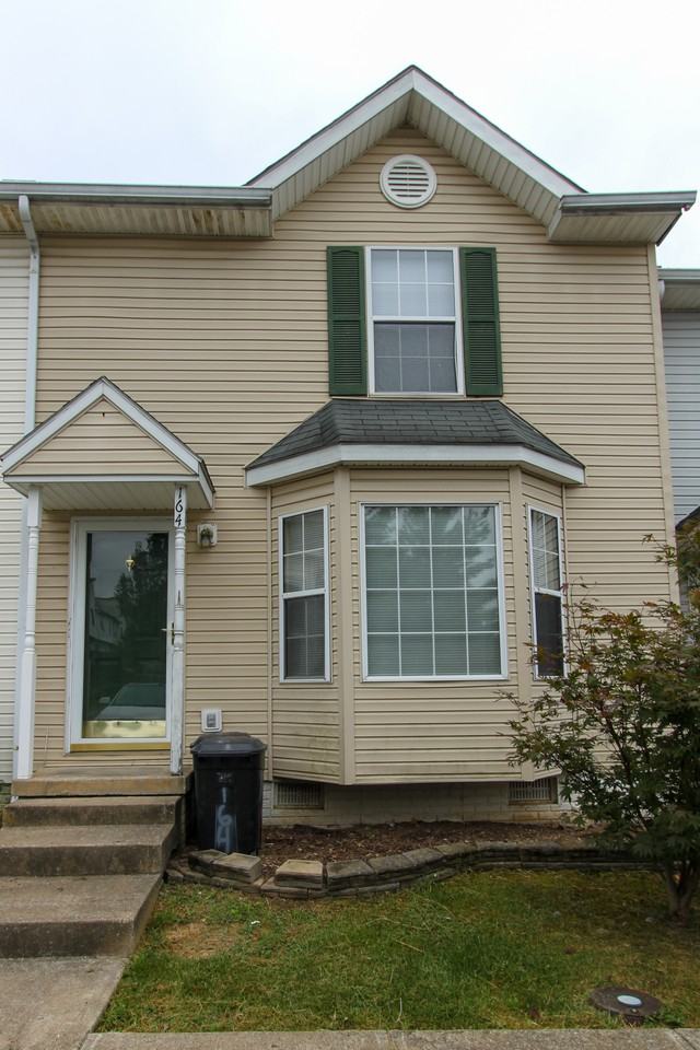 164 Stadium Cir - Photo 2 of 16