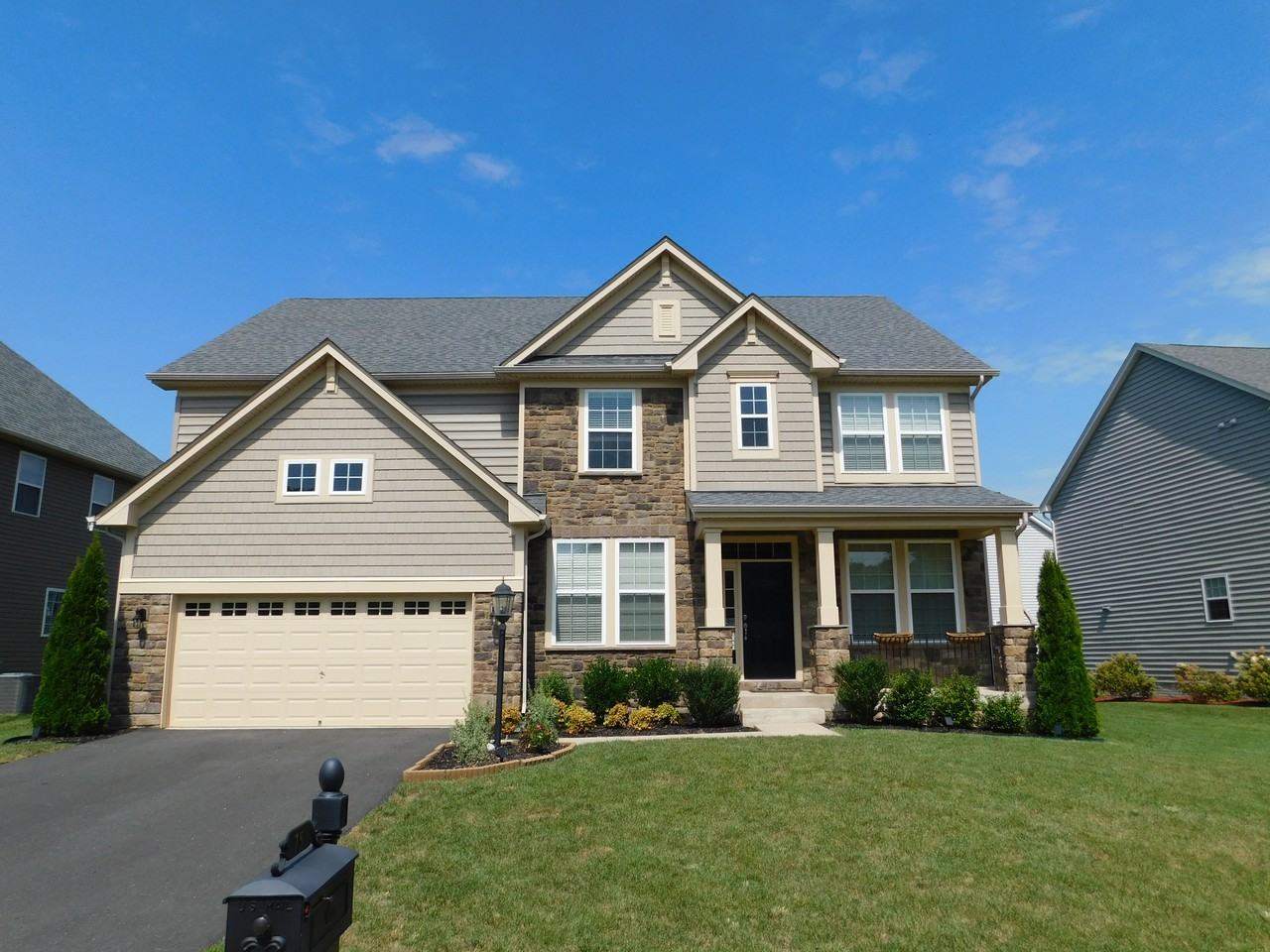 75 Coachman Cir - Photo 2 of 36