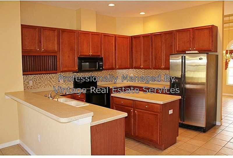 2849 Lake Michaela Blvd - Photo 3 of 24