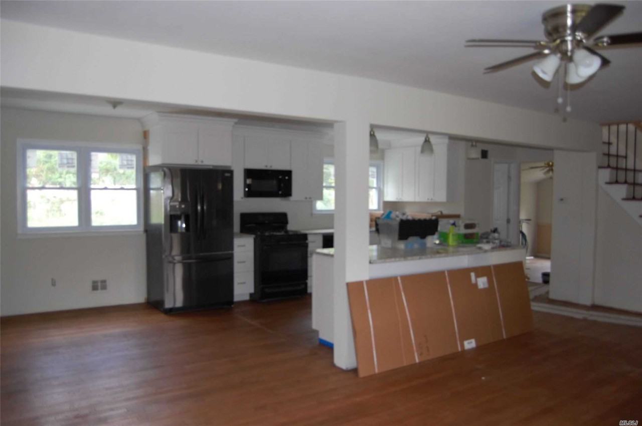 106 Roxbury Dr - Photo 3 of 11