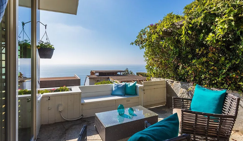 2560 Juanita Way - Photo 2 of 21