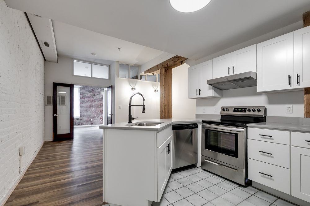 1411 E. Cary Street 203 - Photo 2 of 12