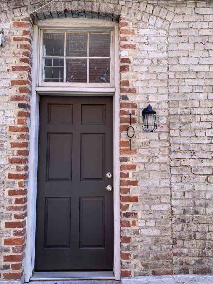 1407 E. Cary Street 102 - Photo 2 of 13