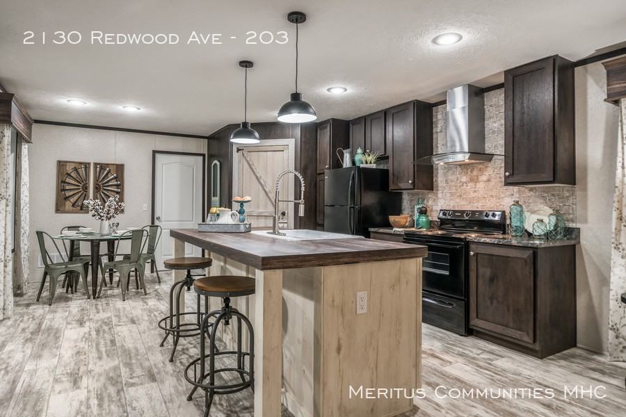 2130 Redwood Ave #203 - Photo 2 of 6