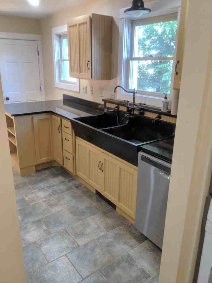 34 Dow Street - Photo 3 of 18