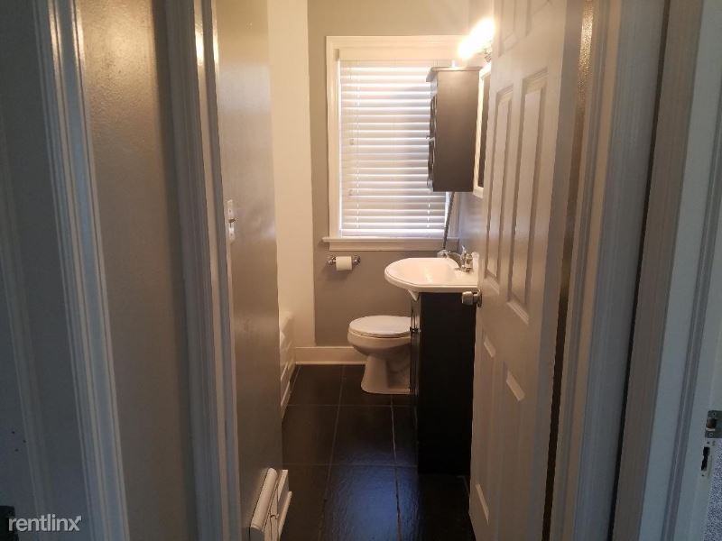 619 Roosevelt St - Photo 3 of 16