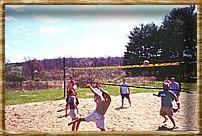 411 Cameron Dr - Photo 2 of 3