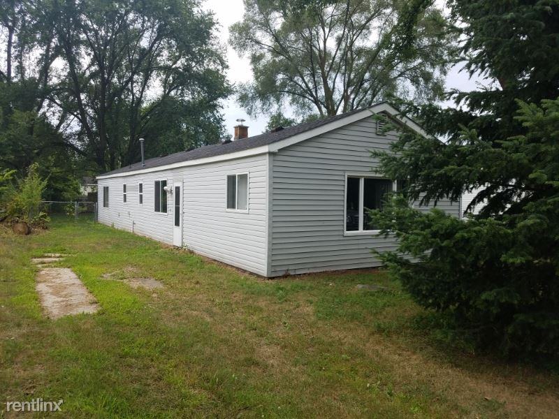 8764 Washington St. - Photo 2 of 12