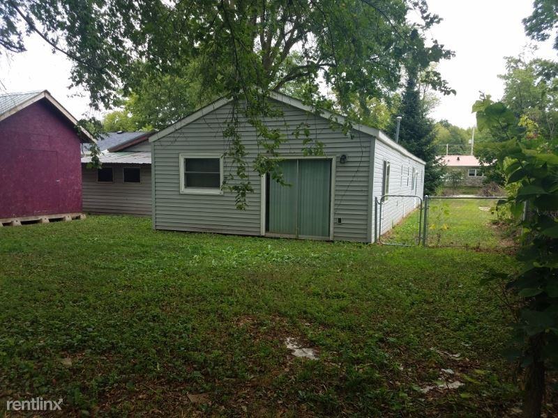 8764 Washington St. - Photo 3 of 12