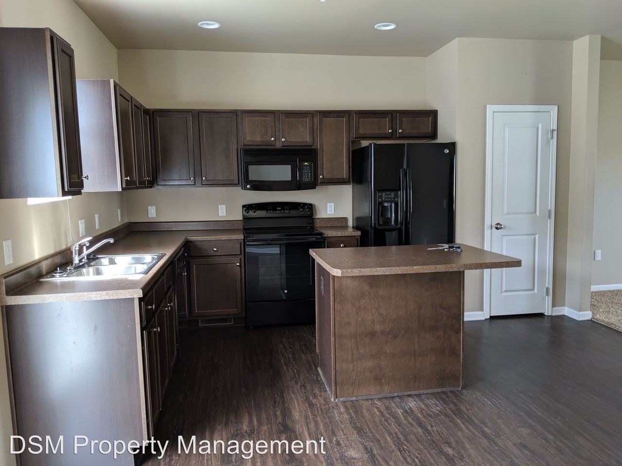 6809 Jack London Drive - Photo 3 of 25