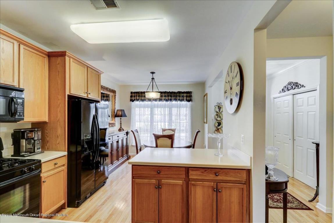 12 Jensen Court - Photo 3 of 29