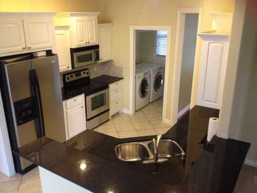 3811 Edgewater Dr - Photo 3 of 14