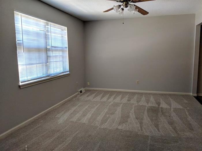 2100 East Arrowhead Circle - Photo 2 of 9