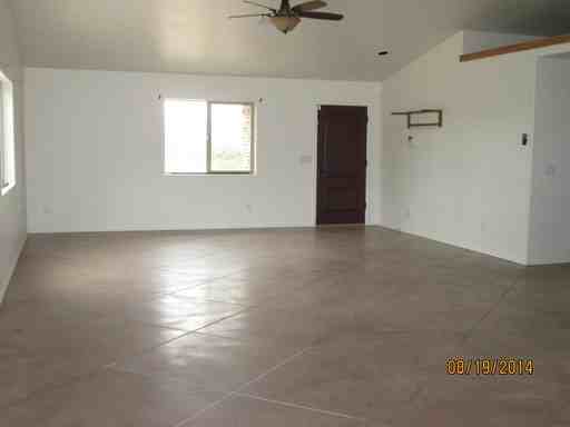 2301 W Quail Hollow Trail - Photo 3 of 12
