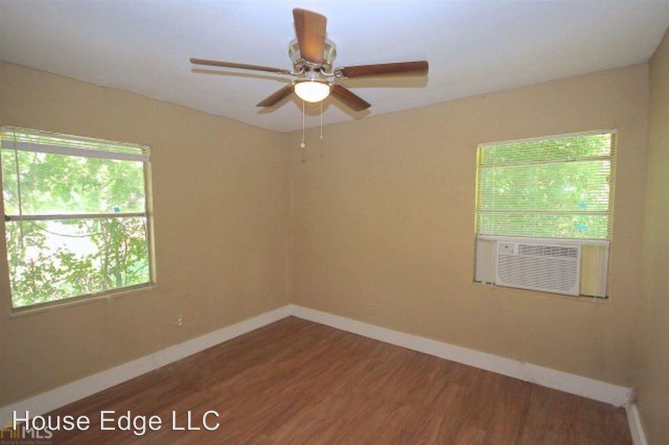 2904 8th St - Photo 2 of 7