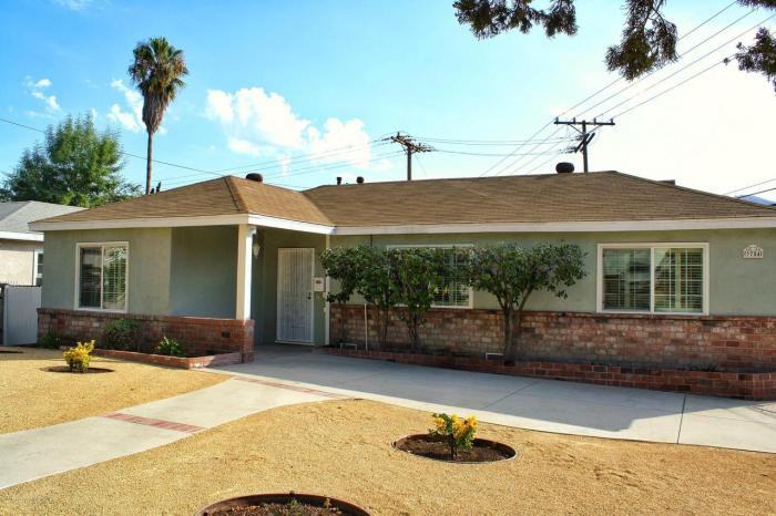 3754 Fairesta Street - Photo 2 of 25