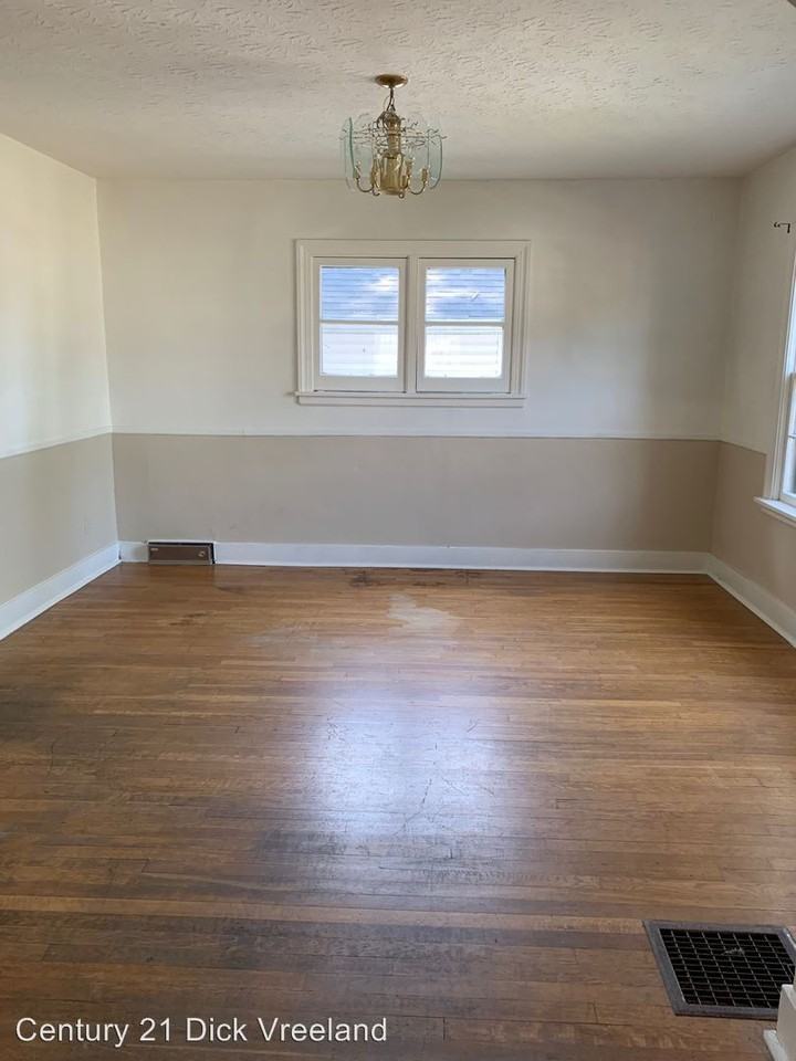 108 E Amherst Avenue - Photo 2 of 16