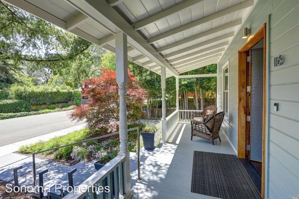 116 Chase Street - Photo 2 of 23