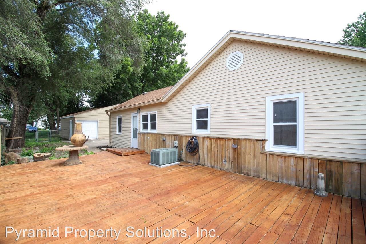 1309 Emma Ave - Photo 3 of 26