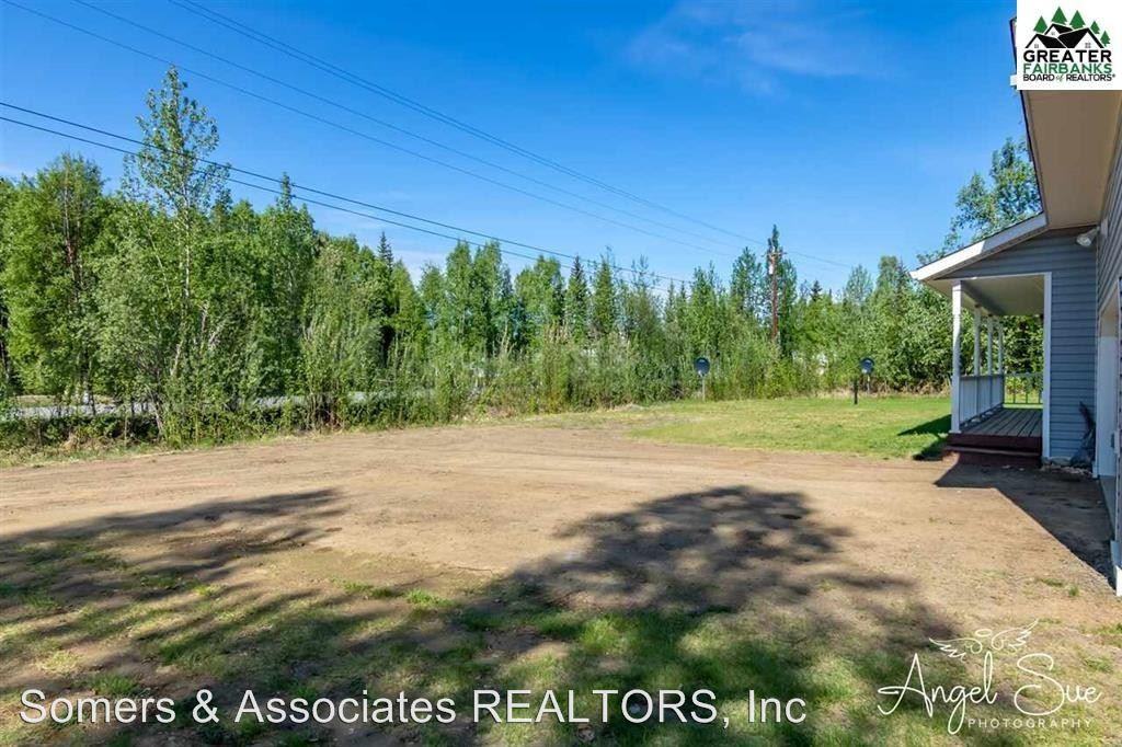 770 Lakloey Drive - Photo 3 of 23