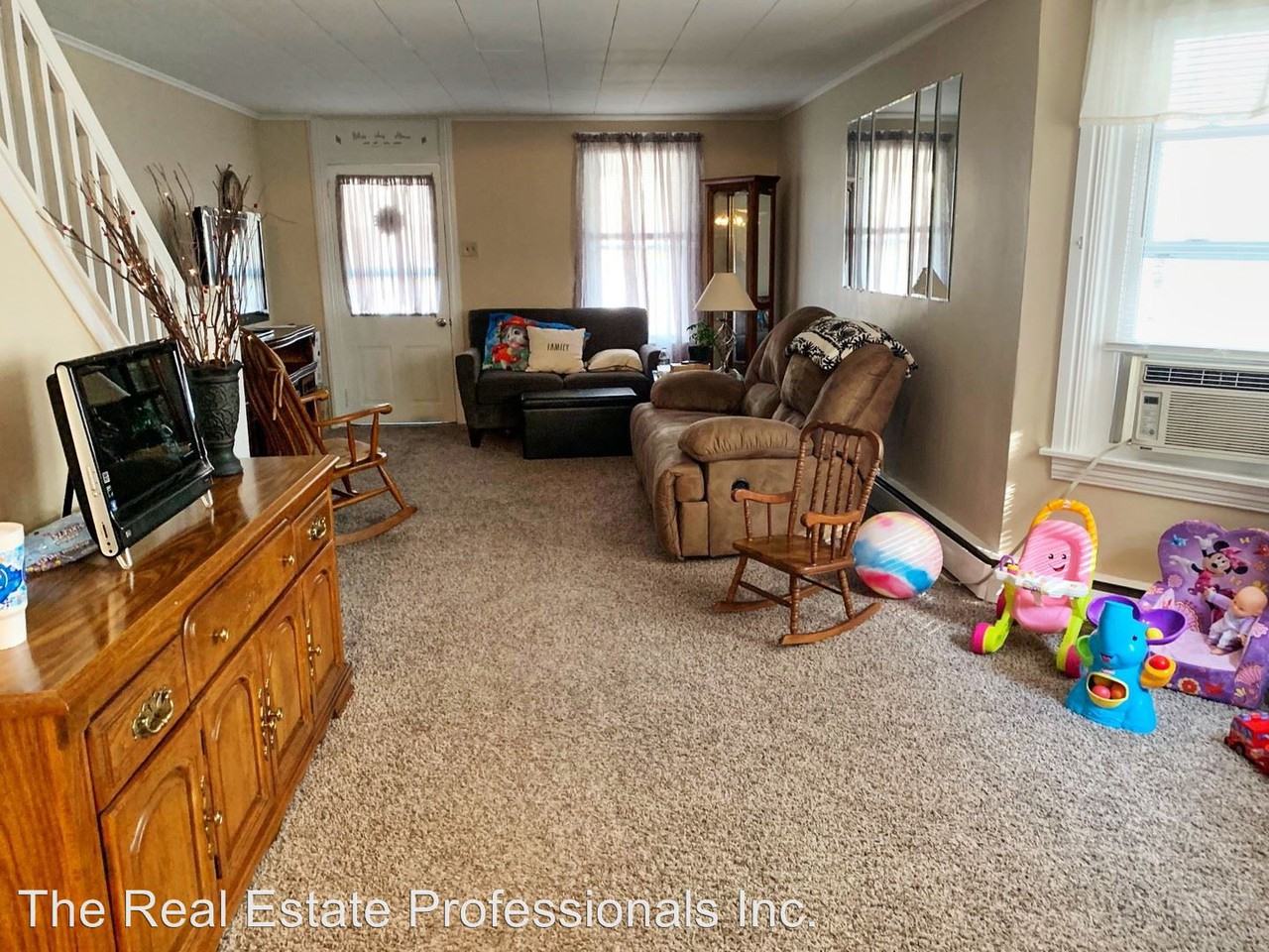 116 S. Walnut St. - Photo 2 of 4