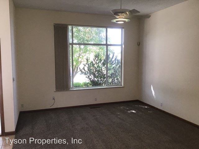 10021 Bridgepointe Ct - Photo 3 of 21