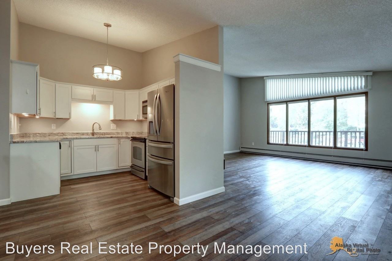 7213 Foxridge Circle #1 - Photo 3 of 29